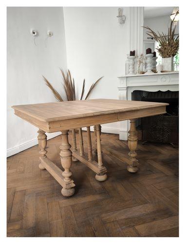 La Brocante de Paula Table Henri II en Noyer Massif Rénovée — Modèle Modulable à Roulettes